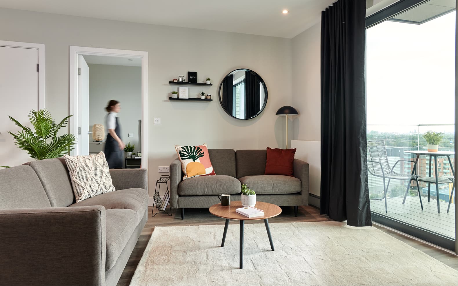 3 bed lounge with twin 2 seater sofas